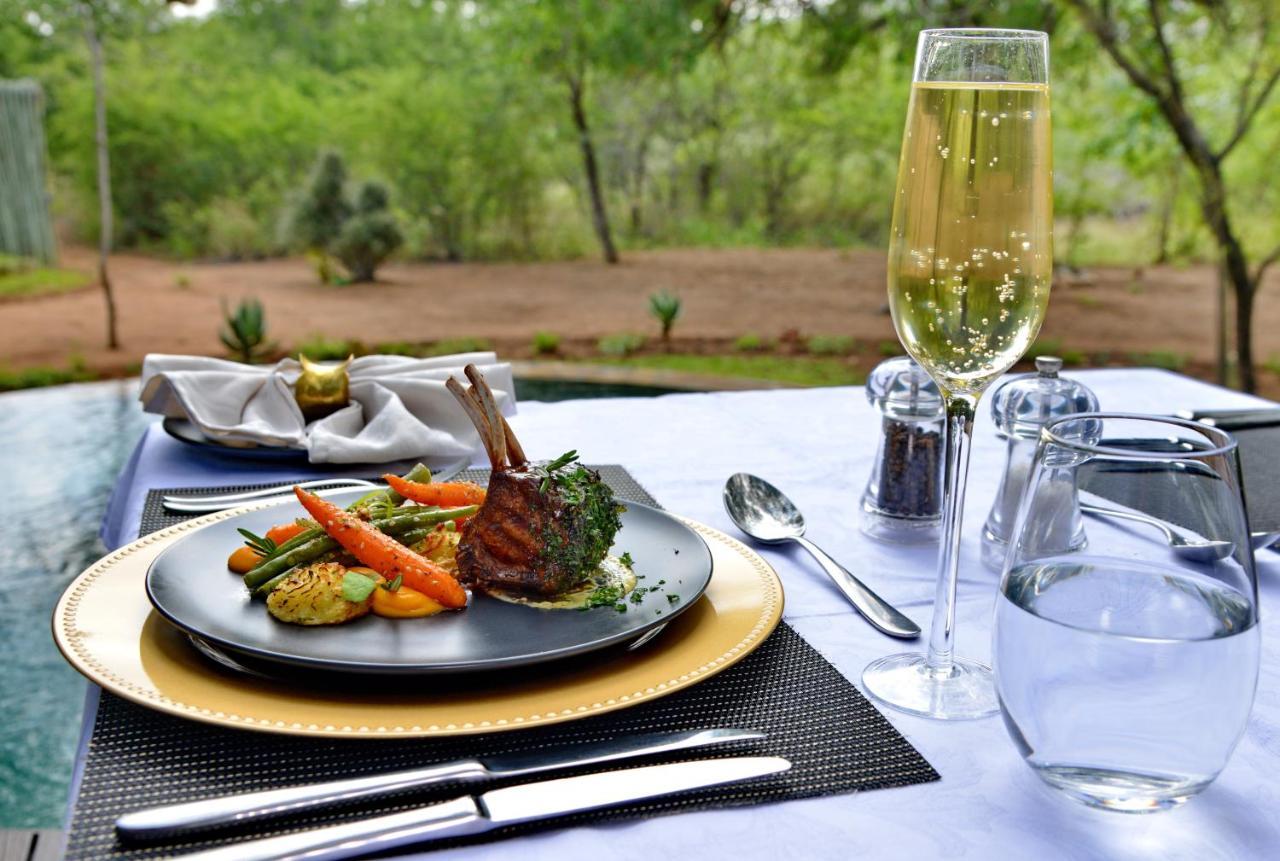 Tambuti Lodge พีลาเนสเบิร์ก ภายนอก รูปภาพ