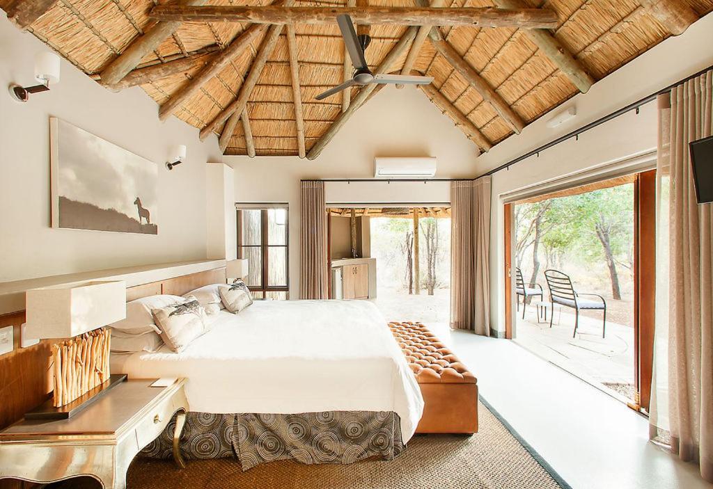 Tambuti Lodge พีลาเนสเบิร์ก ภายนอก รูปภาพ
