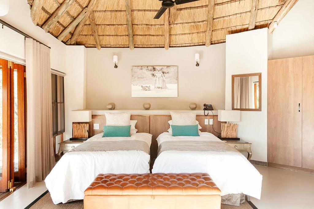 Tambuti Lodge พีลาเนสเบิร์ก ภายนอก รูปภาพ